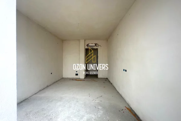 Shtepi ne shitje Apartament ne Tirane, 3+1, Mobilimi Bosh, pa mobiluar, Pagesa 270,770  Euro.