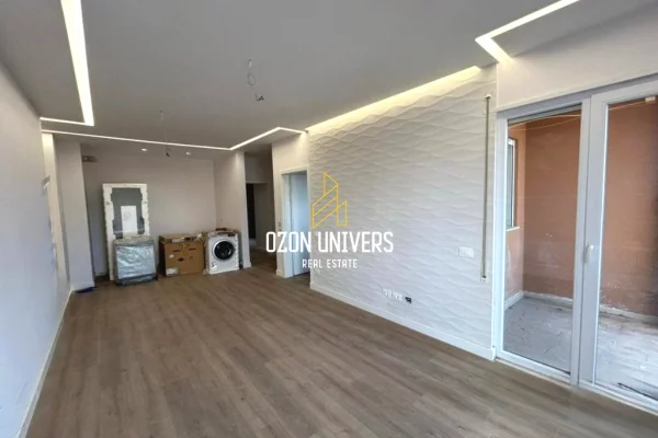 Shtepi ne shitje Apartament ne Tirane, 2+1, Mobilimi Bosh, pa mobiluar, Pagesa 250,000  Euro.