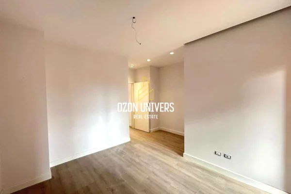 Shtepi ne shitje Apartament ne Tirane, 2+1, Mobilimi Bosh, pa mobiluar, Pagesa 250,000  Euro.