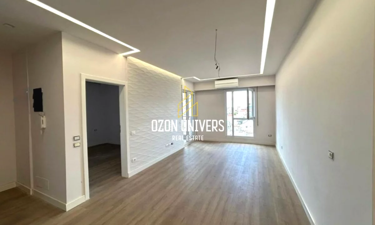 Shtepi ne shitje Apartament ne Tirane, 2+1, Mobilimi Bosh, pa mobiluar, Pagesa 250,000  Euro.