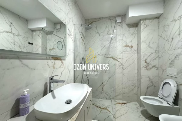 Ambient biznesi + parkim per qira ne Myslym Shyr!!