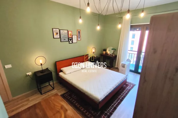 Shtepi ne shitje Apartament ne Tirane, 2+1, Mobilimi E mobiluar, Pagesa 250,000  Euro.