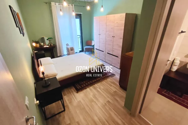 Shtepi ne shitje Apartament ne Tirane, 2+1, Mobilimi E mobiluar, Pagesa 250,000  Euro.