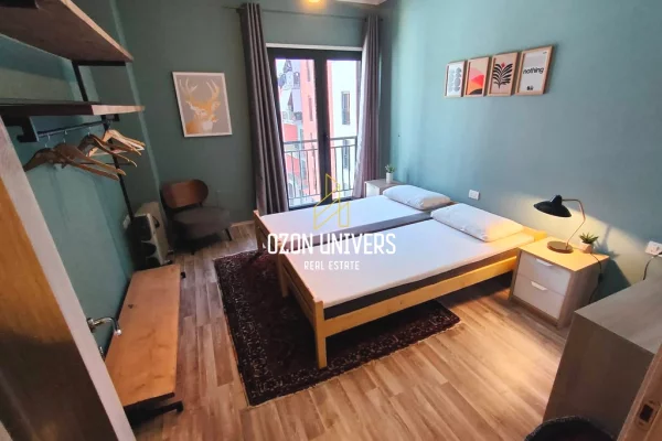 Shtepi ne shitje Apartament ne Tirane, 2+1, Mobilimi E mobiluar, Pagesa 250,000  Euro.