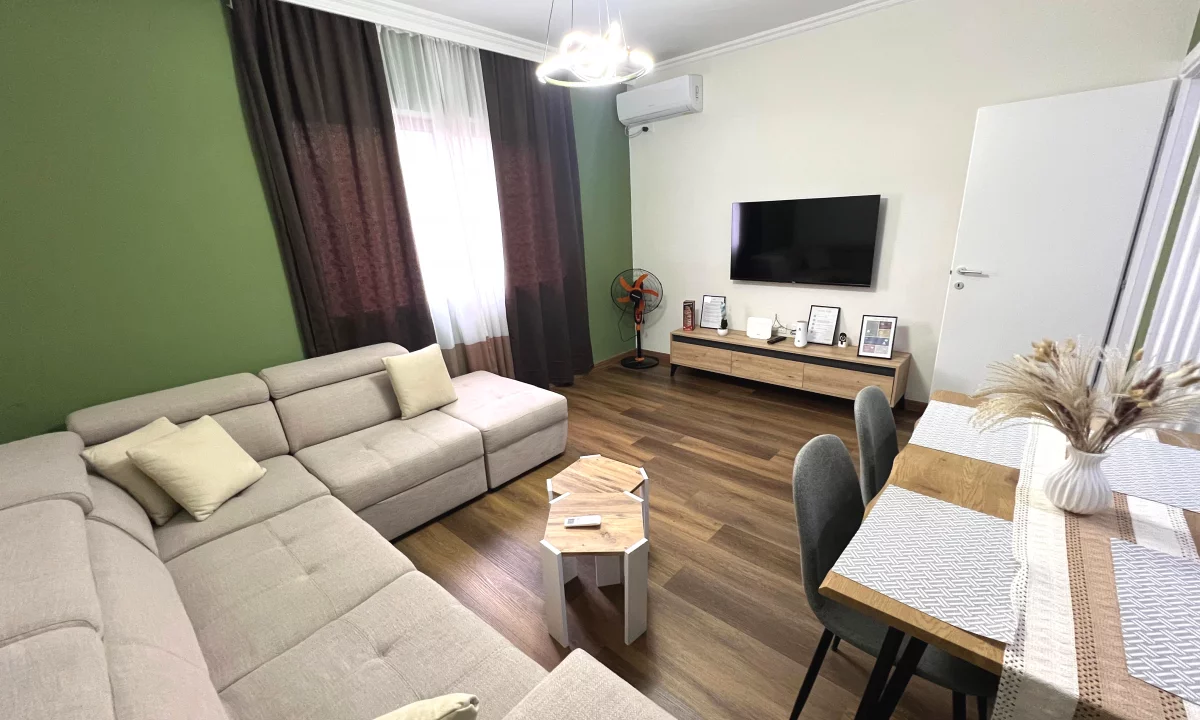 Shtepi me qera Apartament ne Tirane, 2+1, Mobilimi E mobiluar, Pagesa 85,000  Leke.