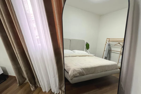 Shtepi me qera Apartament ne Tirane, 2+1, Mobilimi E mobiluar, Pagesa 85,000  Leke.