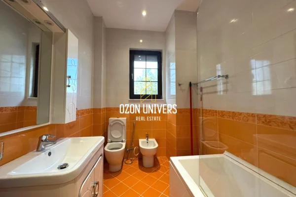 Luxury villas for rent in Tirana 4+1, In Part