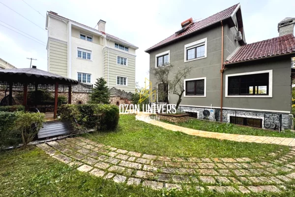 Luxury villas for rent in Tirana 4+1, In Part