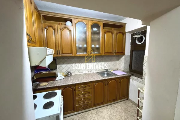 Shtepi me qera Apartament ne Tirane, 1+1, Mobilimi E mobiluar, Pagesa 500  Euro.