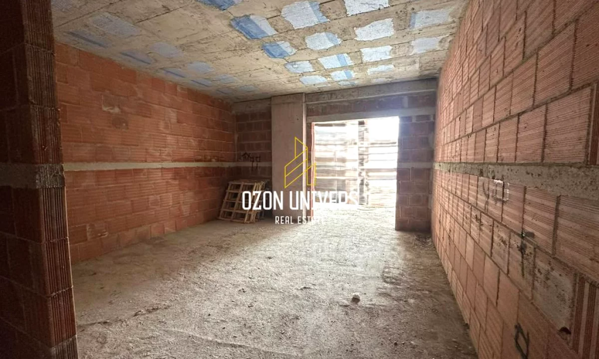 Shtepi ne shitje Apartament ne Tirane, 1+1, Mobilimi Bosh, pa mobiluar, Pagesa 115,920  Euro.