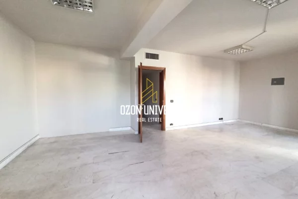 Ambient biznesi per qira ne Qender, prane Toptanit!