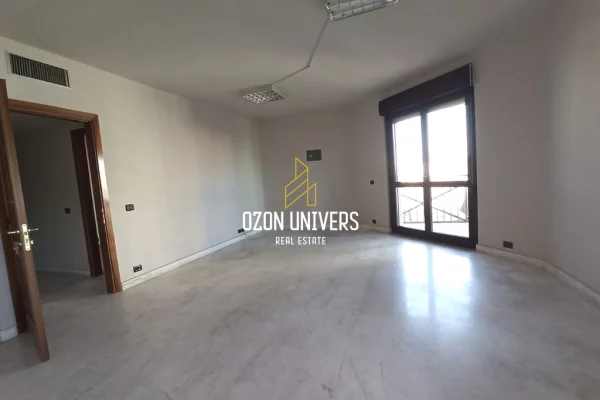 Ambient biznesi per qira ne Qender, prane Toptanit!