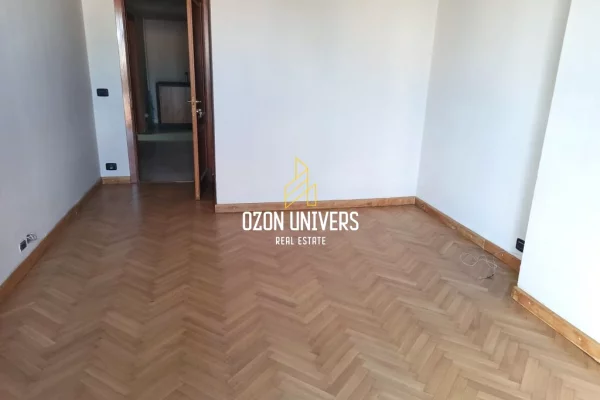 Ambient biznesi per qira ne Qender, prane Toptanit!