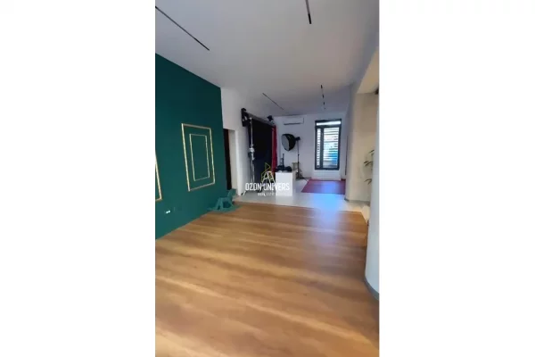 Ambient biznesi per qira ne Bllok!