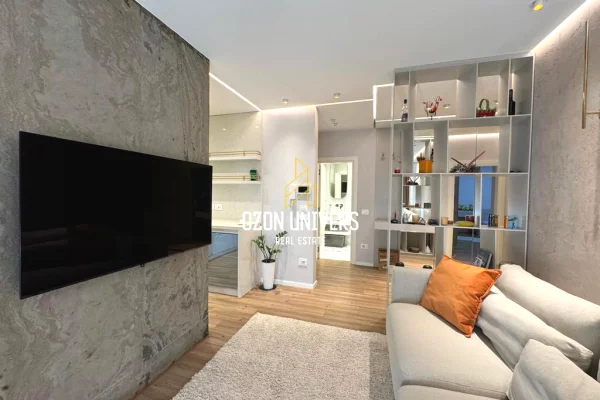 Appartamento in affitto a Tirana 2+1, Arredato