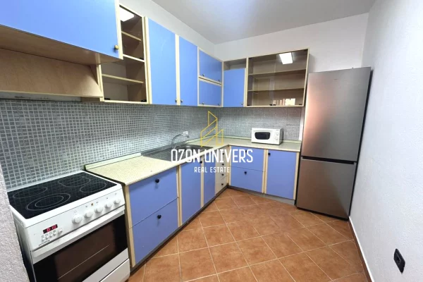 Shtepi me qera Apartament ne Tirane, 2+1, Mobilimi Bosh, pa mobiluar, Pagesa 60,000  Leke.