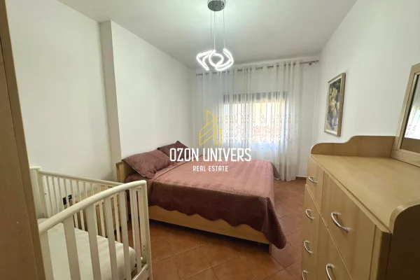 Shtepi me qera Apartament ne Tirane, 2+1, Mobilimi Bosh, pa mobiluar, Pagesa 60,000  Leke.