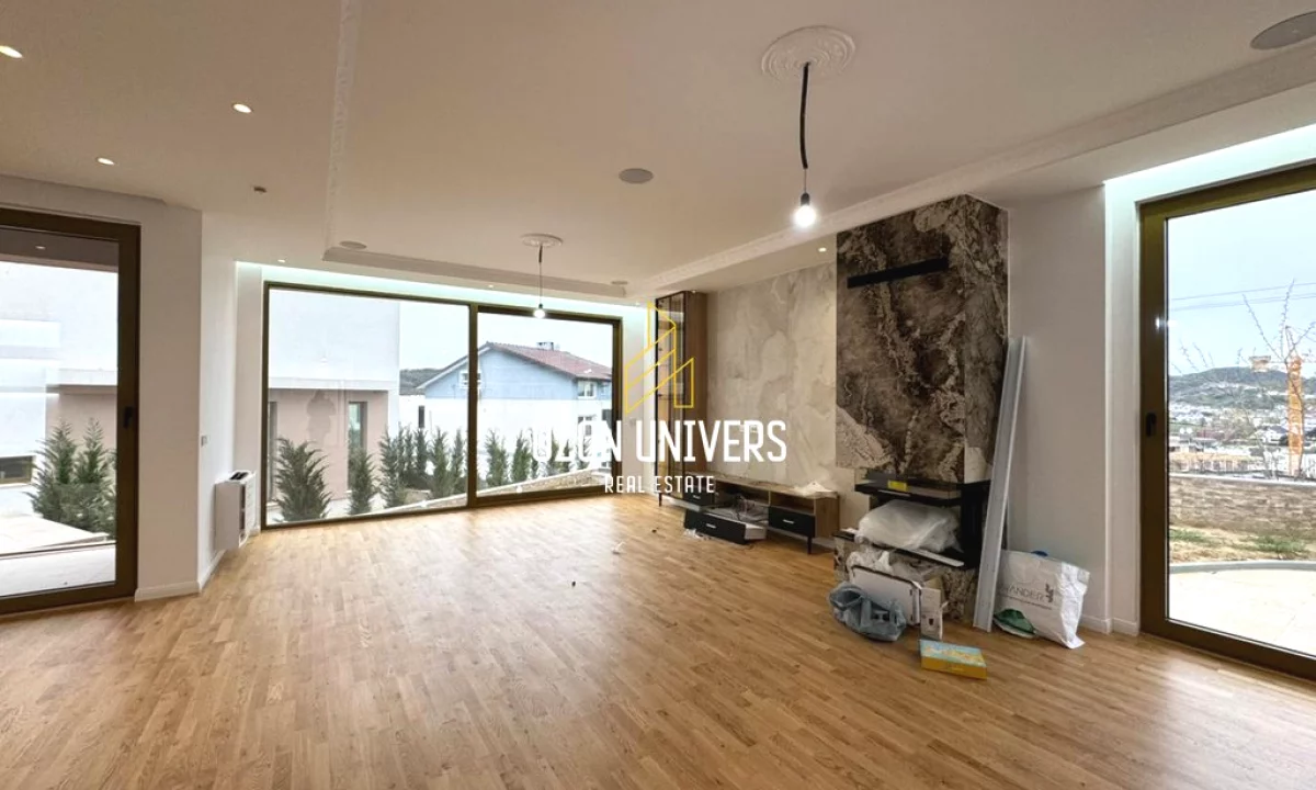 Villa di lusso in affitto a Tirana 5+1, SemiArredato