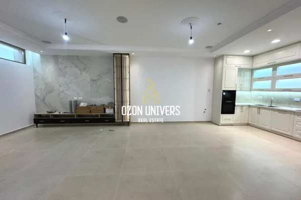 Villa di lusso in affitto a Tirana 5+1, SemiArredato