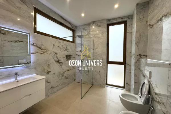 Villa di lusso in affitto a Tirana 5+1, SemiArredato