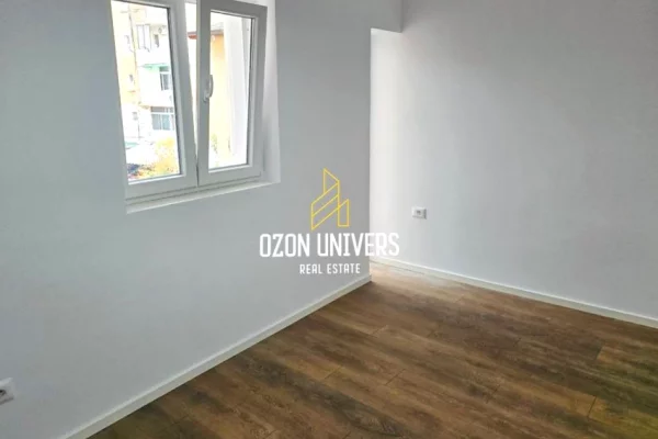 Shtepi ne shitje Apartament ne Tirane, 1+1, Mobilimi Bosh, pa mobiluar, Pagesa 115,000  Euro.