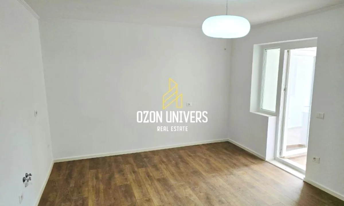 Shtepi ne shitje Apartament ne Tirane, 1+1, Mobilimi Bosh, pa mobiluar, Pagesa 115,000  Euro.