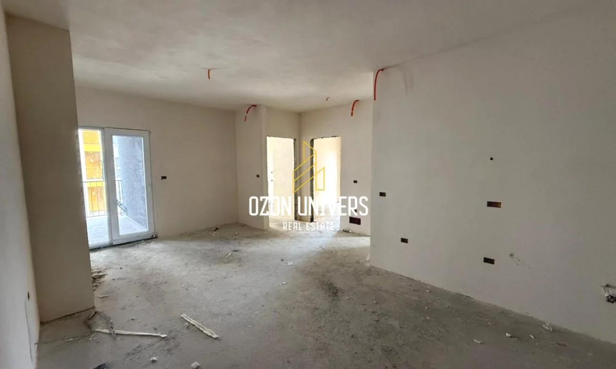Apartment for sale in Tirana 3+1, Emty