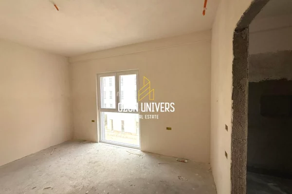 Apartment for sale in Tirana 3+1, Emty