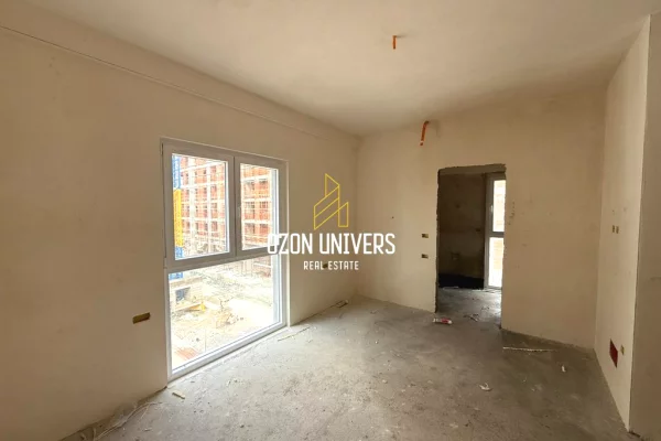 Apartment for sale in Tirana 3+1, Emty