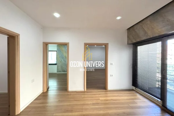 Apartament 2+1 me qira per biznes ne Bllok!