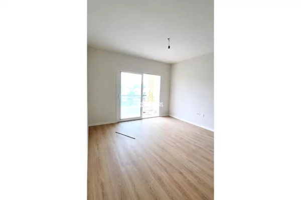 Apartament 2+1 për shitje tek Llanaj Ndërtim, Yzberisht !