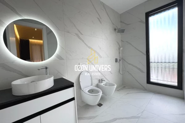 Shtepi me qera Apartament ne Tirane, 2+1, Mobilimi E mobiluar, Pagesa 160,000  Leke.