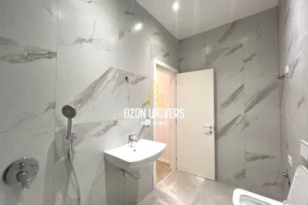 Shtepi me qera Apartament ne Tirane, 1+1, Mobilimi Bosh, pa mobiluar, Pagesa 650  Euro.