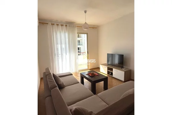 Shtepi ne shitje Apartament ne Tirane, 2+1, Mobilimi E mobiluar, Pagesa 180,000  Euro.