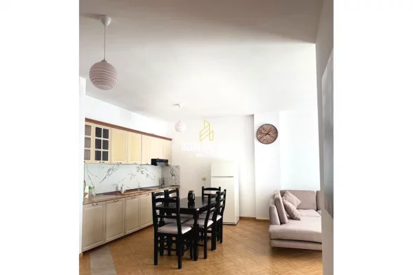 Shtepi ne shitje Apartament ne Tirane, 2+1, Mobilimi E mobiluar, Pagesa 180,000  Euro.