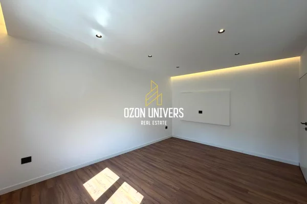 Shtepi ne shitje Apartament ne Tirane, 1+1, Mobilimi Bosh, pa mobiluar, Pagesa 11,200,000  Leke.