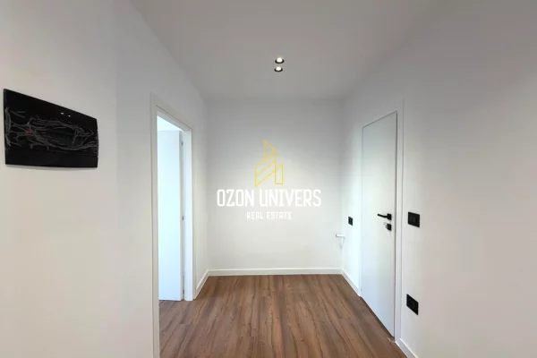 Shtepi ne shitje Apartament ne Tirane, 1+1, Mobilimi Bosh, pa mobiluar, Pagesa 11,200,000  Leke.
