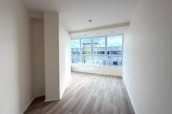 Shtepi ne shitje Apartament ne Tirane, 2+1, Mobilimi Bosh, pa mobiluar, Pagesa 15,500,000  Leke.