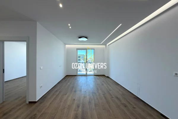 Shtepi ne shitje Apartament ne Tirane, 2+1, Mobilimi Bosh, pa mobiluar, Pagesa 16,500,000  Leke.