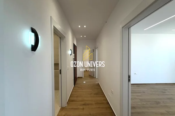 Shtepi ne shitje Apartament ne Tirane, 2+1, Mobilimi Bosh, pa mobiluar, Pagesa 16,500,000  Leke.