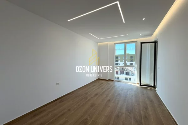 Shtepi ne shitje Apartament ne Tirane, 2+1, Mobilimi Bosh, pa mobiluar, Pagesa 16,500,000  Leke.