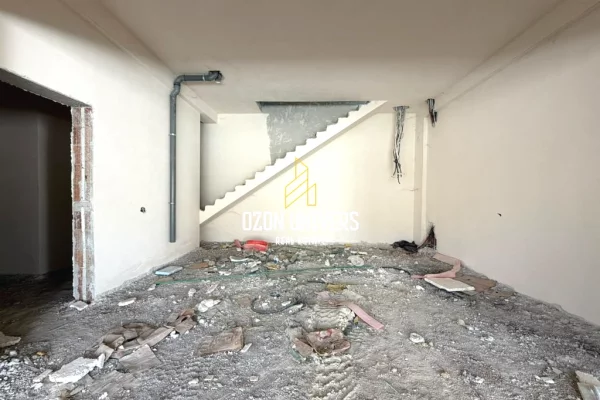 Shtepi ne shitje Apartament ne Tirane, 3+1, Mobilimi Bosh, pa mobiluar, Pagesa 490,000  Euro.