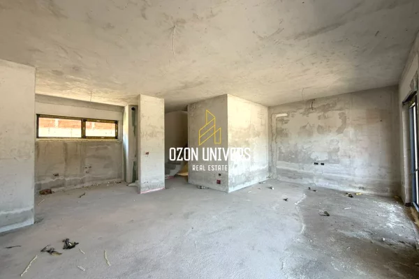 Shtepi ne shitje Apartament ne Tirane, 3+1, Mobilimi Bosh, pa mobiluar, Pagesa 490,000  Euro.