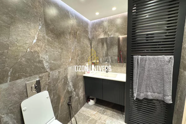 Shtepi me qera Apartament ne Tirane, 2+1, Mobilimi E mobiluar, Pagesa 65,000  Leke.