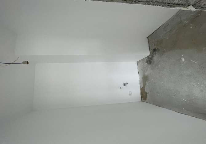 Appartamento in vendita a Tirana 2+1, Vuoto