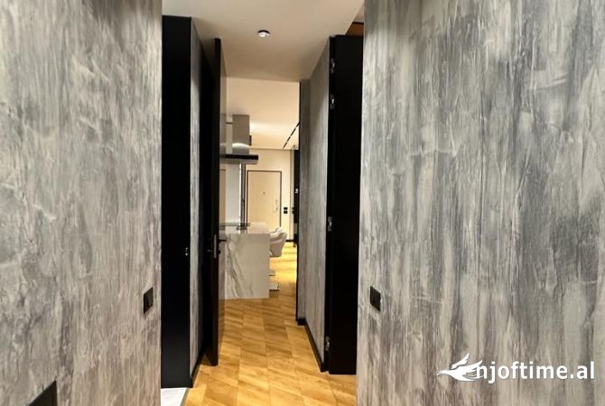 Shtepi ne shitje Apartament ne Tirane, 2+1, Mobilimi E mobiluar, Pagesa 450,000  Euro.