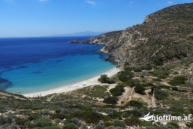 Shitet Toke -Are buze deti ne Livadh, Himare