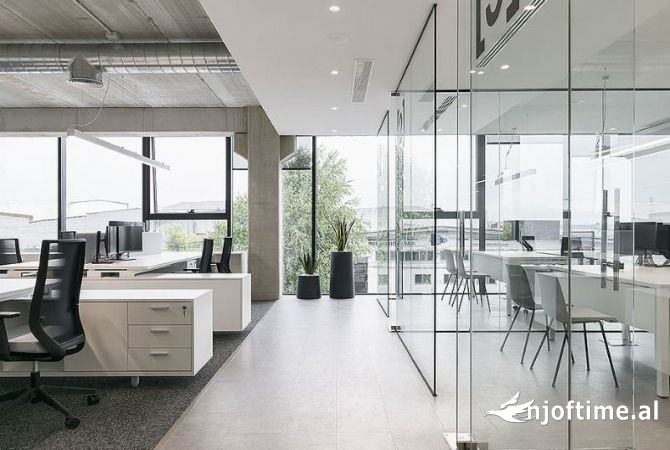 Business Property in Sale 3+1 in Tirana - 1,700,000 Euro