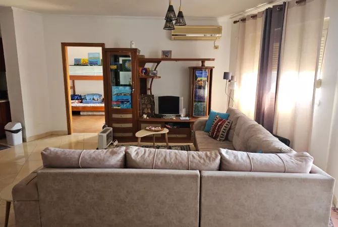 Shtepi me qera Apartament ne Tirane, 2+1, Mobilimi E mobiluar, Pagesa 65,000  Leke.