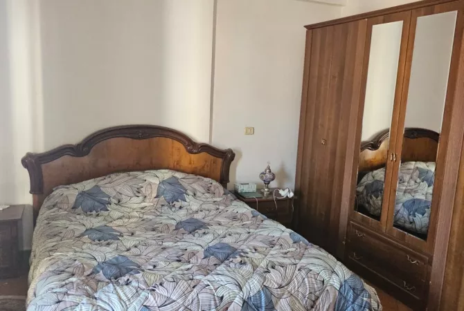 Shtepi me qera Apartament ne Tirane, 2+1, Mobilimi E mobiluar, Pagesa 65,000  Leke.